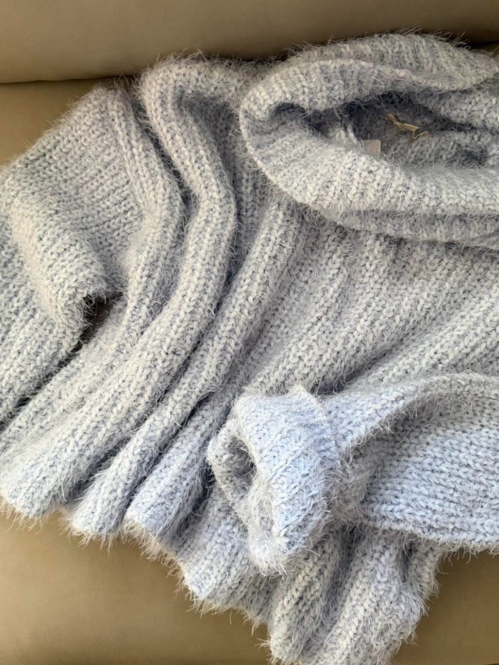 LA Hearts Cropped Fuzzy Sweater